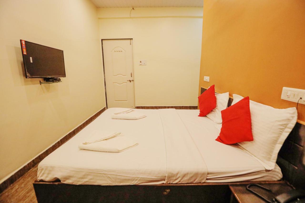 Hotel Sai Niwas Lonavala Esterno foto