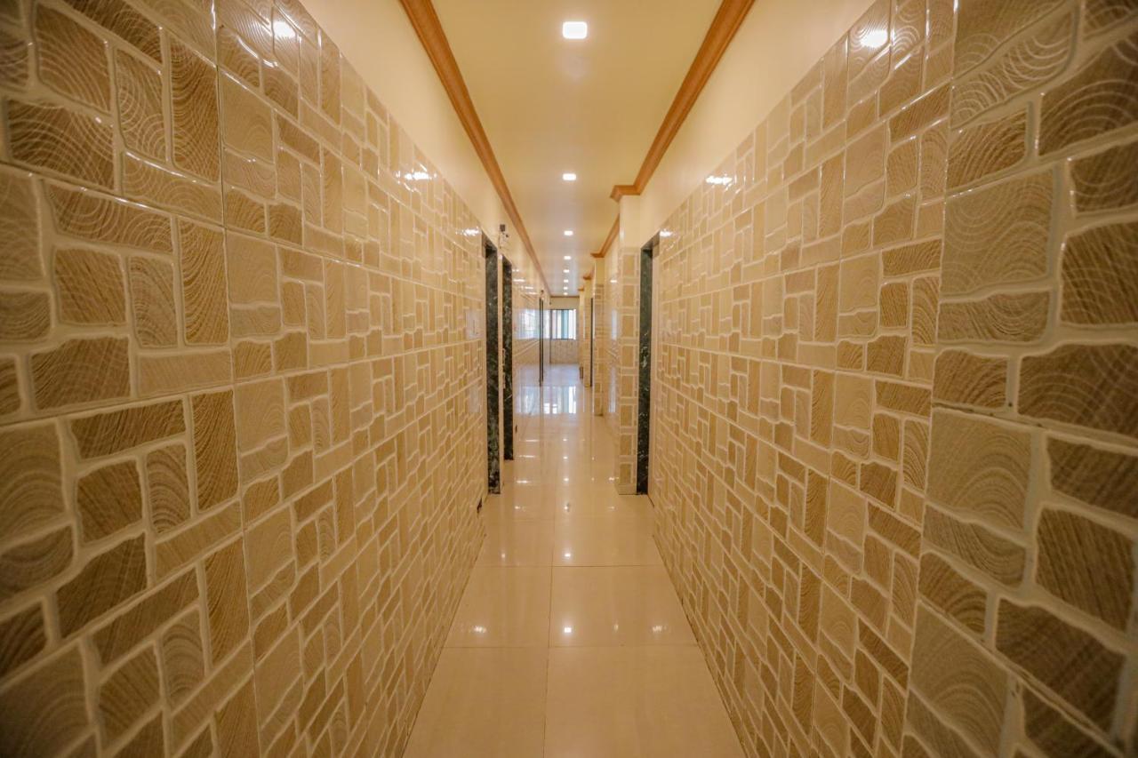 Hotel Sai Niwas Lonavala Esterno foto